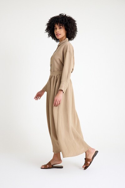 QANU بدلة تنورة بأزرار المنك