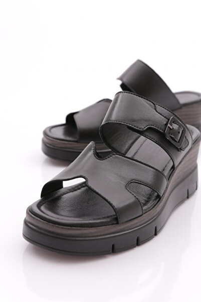 DGN 3650-23740 Кадін Калін Табан Терлік