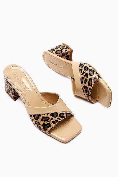 Limoya Γυναικείες παντόφλες Morena Beige λουστρίνι Leopard με λεπτομέρεια με κοντό τακούνι