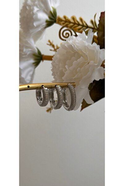 KAD COLLECTION طقم أقراط ثلاثية من حجر الزركون فضي اللون