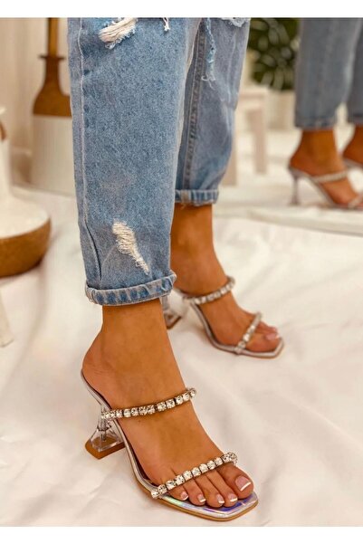 JAMASHOSE Παντόφλες με τακούνι με λεπτομέρεια από πέτρα Hologram