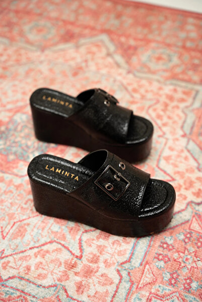 LamintaGlobal Beatrix Black Buckle Detailed Women's Platform Slippers