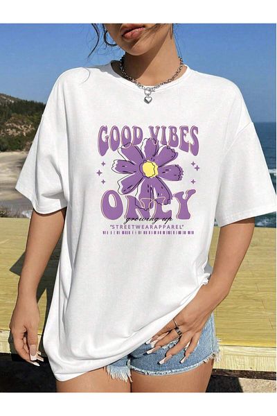 PENTHİLUS Comfortable Short-Sleeved T-Shirt with Round Neck, Floral Print and Slogan "Only Good Vibes"