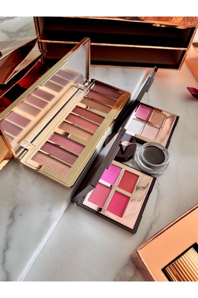 real beauty Latest 2025 boxes, a complete makeup set consisting of 16 pieces of