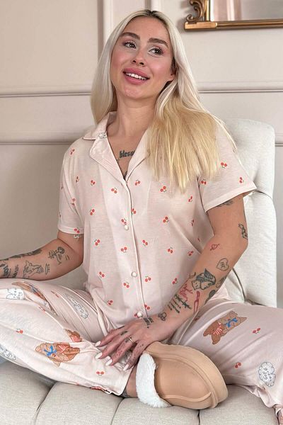 Pijamaevi Light Powder Bear Patterned Short Sleeve Front Buttoned Women's Pajama Set