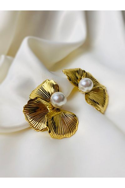 PACHİRA Pearl Detailed Flower Form Gold Steel Earrings for Women |   Stylish and Elegant Model