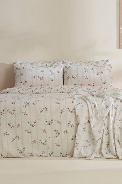 Sarah Anderson Visnus Double Pique Gift Duvet Cover Set