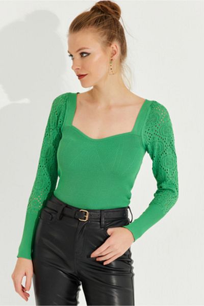 Cool & Sexy Women's Green Heart Collar Openwork Knitwear Blouse SMT217
