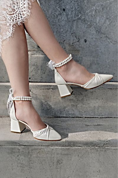 Modavien Women's Special Design Pearl Bridal Shoes