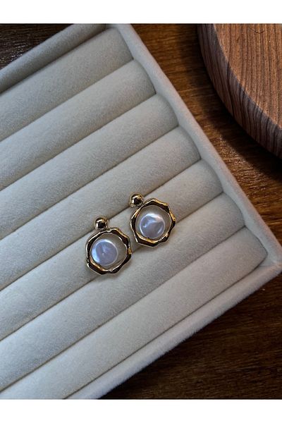 Miltonia Pearl Detailed Steel Earrings