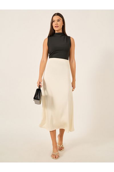 Styli Off White Satin Flared Maxi Skirt