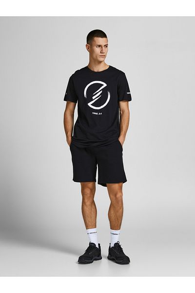 Jack & Jones Solid Mid Rise Regular Fit Shorts