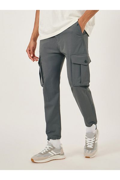 Fort Collins By Styli Men Grey Solid Cargo Pants with Drawstring Hem