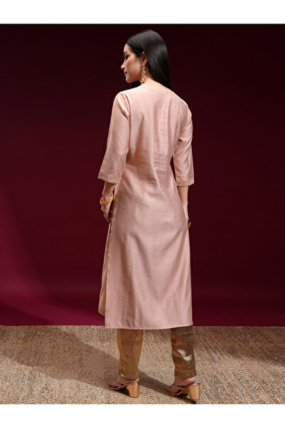 Vishudh By Styli Floral Embroidered Yoke Design Sequinned Straight Kurta