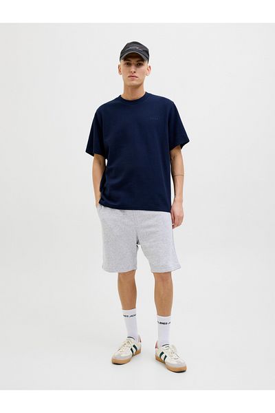 Jack & Jones Solid Mid Rise Regular Fit Shorts