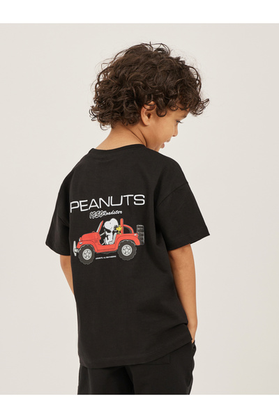 Styli تي شيرت كبير الحجم بأكمام قصيرة وطبعة الفول السوداني