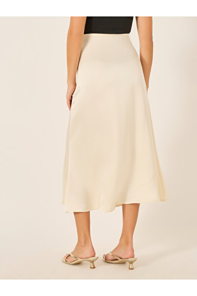 Styli Off White Satin Flared Maxi Skirt