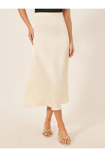 Styli Off White Satin Flared Maxi Skirt