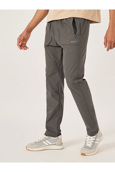 Fort Collins By Styli Men Solid Drawstring Waist Regular Fit Pants