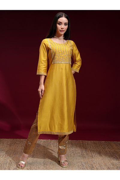 Vishudh By Styli Floral Embroidered Yoke Design Sequinned Straight Kurta