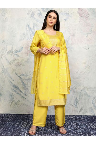 Vishudh By Styli Women Yellow Printed Viscose Kurta Set