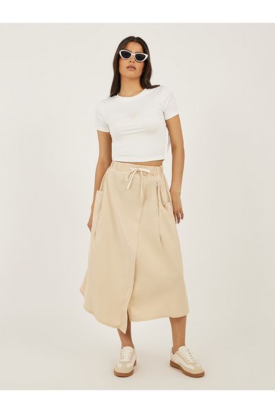 Styli Rhinestone Embellished Cropped Fitted T-Shirt