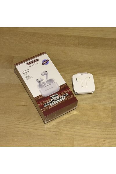 Generic AirPods Pro + Wired Earphone