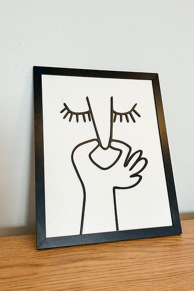 Kuzeylina Masă de toaletă și baie din lemn cu cadru negru modern – (25x20 cm)