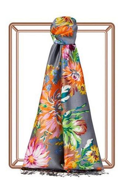 ipekevi Gray Chrysanthemum Patterned Silk Shawl
