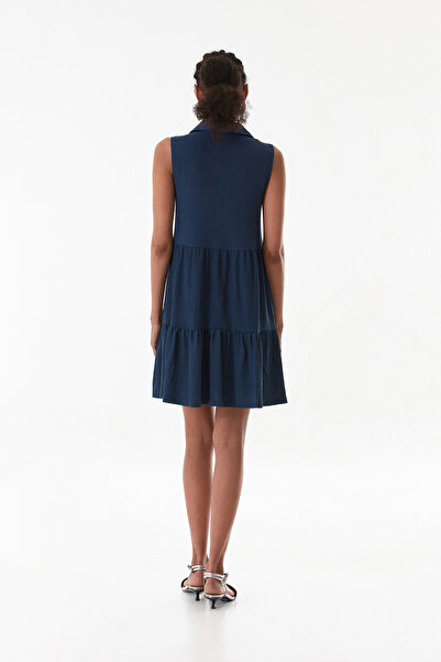 Fulla Moda Φόρεμα Bürümcük Υφασμάτινο γιακά Πόλο με μισό κουμπί