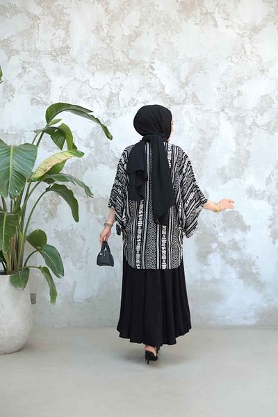 Neva Style Set kimono cu fustă dublă hijab neagră cu model 12891S