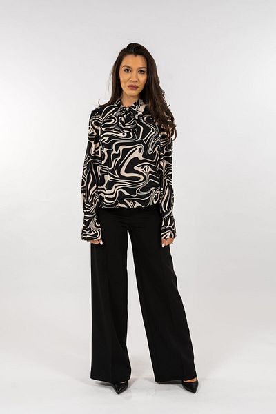 Gorgeaux Elegant Set Blouse With Details And Black Pants - 3xl(46)