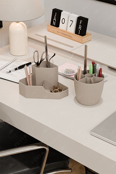 Fesya Home CORNER-FANUS Комплект органайзери за плот с триъгълници и 7 отделения - кафяв