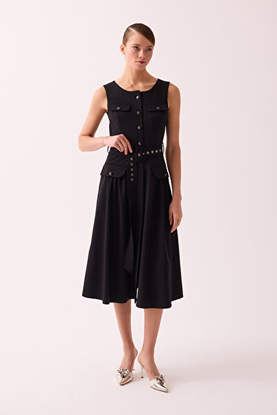 Jus De Pommes SİYAH KEMERLİ KOLSUZ MİDİ BOY ELBİSE