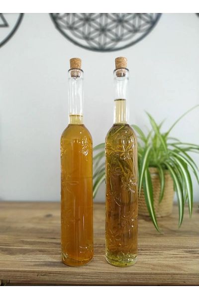 Practika Tuscany Oil Pot Leaf Motif Decorative Stylish Kitchen Oil Pot with Cork Stopper - Vinegar Bottle