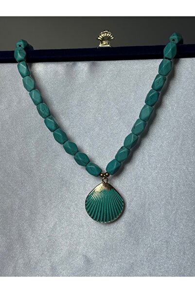 begüm jewelery TURKUAZ RENKLİ İSTİRİDYE İLE SÜSLENMİŞ TASARIM KOLYE