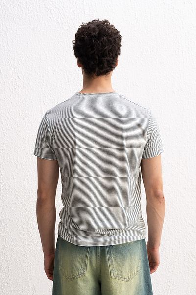 GIESTO ΡΙΓΕΣ ΠΡΑΣΙΝΟ T-SHIRT ΜΕ ΚΕΝΤΗΤΙΚΗ ΛΕΠΤΟΜΕΡΗ