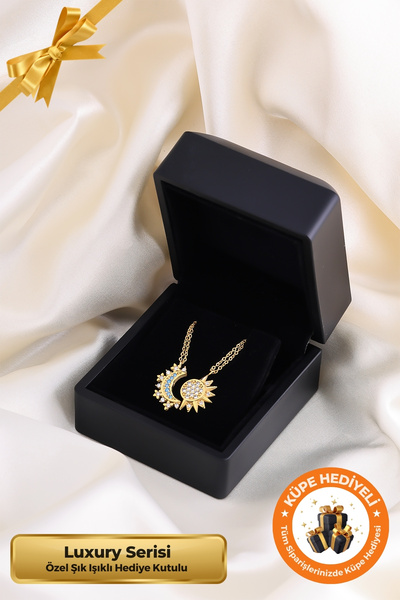 Lucente Jewellery Luxury Serisi Işıklı Hediye Kutulu 925 Ayar Gold Gümüş Solara Luna Parıltısı Ay Güneş Kolye