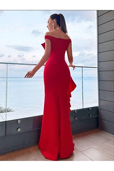 Modafeminen Kayık Yaka Çapraz Detaylı Fırfırlı Yırtmaçlı Balık Model Uzun Abiye Elbise 582470 Kirmizi