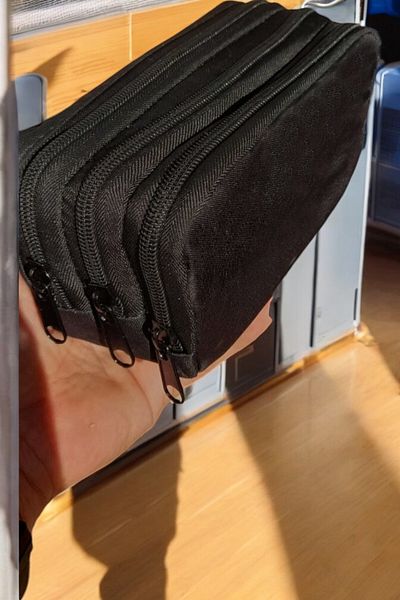 Stok CITY Licensed Three Compartment Large Volume Simple Black Pen Holder Makeup Bag 20cm 9 cm 9 Cmebatlarında