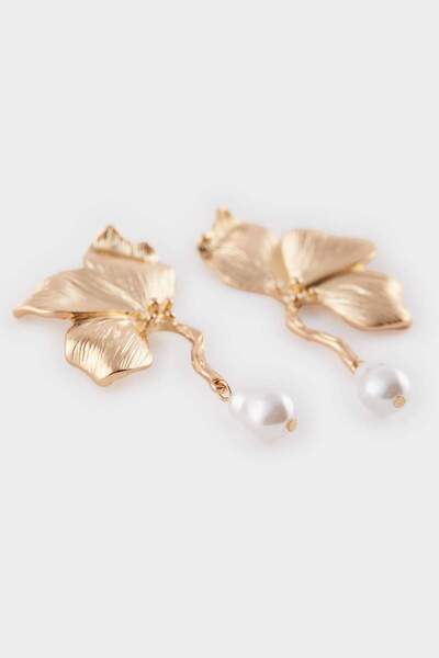 DeFacto Kadın Çiçek Motifli İncili Gold Küpe E8037AXNS