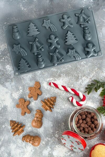 İronika Party Themed Pine Tree Snowman Chime Christmas Birthday Party Leisure Silicone Chocolate Mold