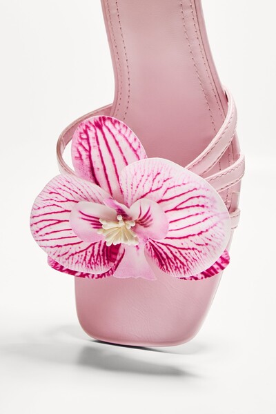 Bershka Kitten heel sandals with floral detail