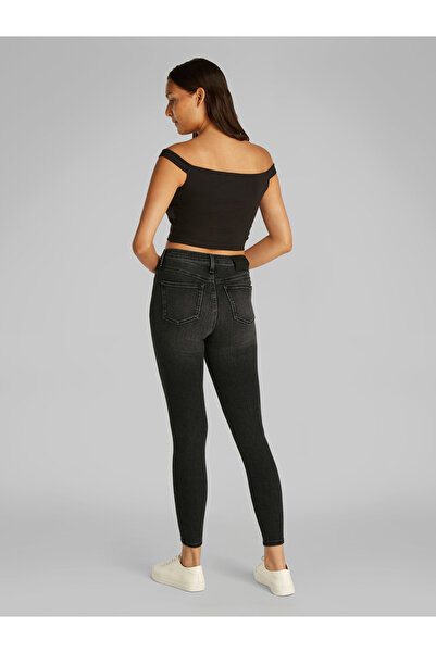 Calvin Klein Women Denim Black High Rise Super Skinny Jeans