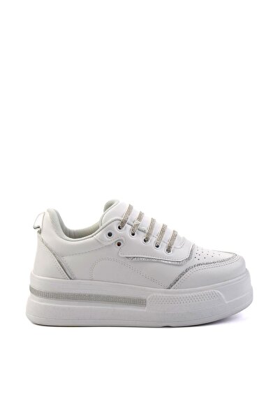 Bambi Beyaz Kadın Sneaker K01027031909