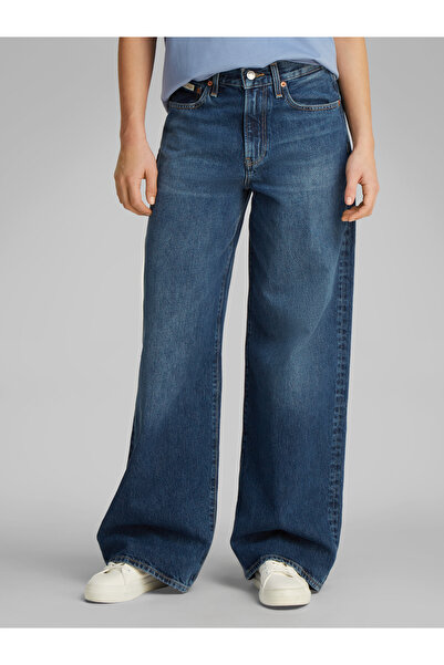 Calvin Klein Women Tinted Horseshoe The Wide Leg Tinted Jeans