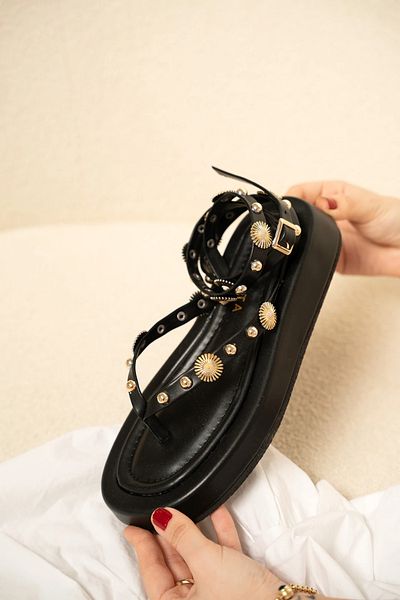 LAMİNTA Leoni Black Gold Accessory Detailed Women's Sandals