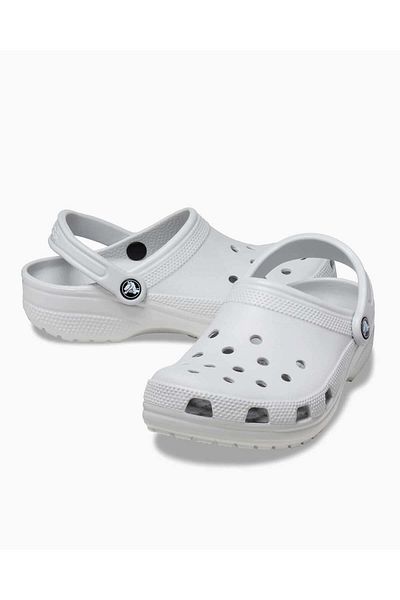 Crocs شباشب نسائية كلاسيكية
