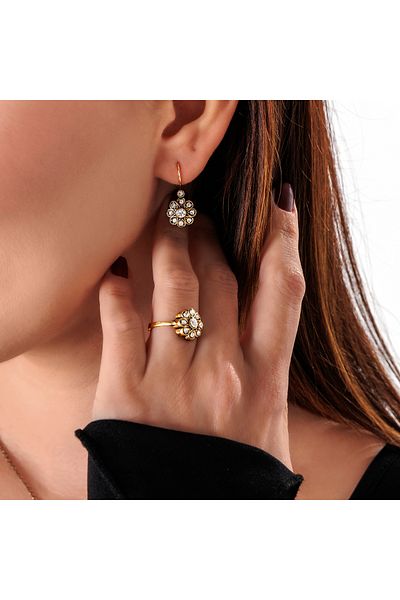 Atelier LEO Handmade Jewellery طقم مجوهرات هارموني ميني على شكل زهرة من النحاس مصنوع يدويًا من حجر الكريستال لا يسبب التلطيخ