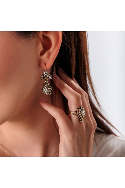 Atelier LEO Handmade Jewellery طقم مجوهرات دانا بورنو من النحاس المصنوع يدويًا من حجر الكريستال المقاوم للبهتان طقم مجوهرات نسائية